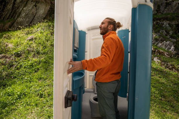 Best Temporary restroom rental  in Falcon Heights, MN